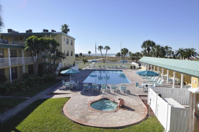 סיינט פיט ביץ' Treasure Island Beach Club 727-360-7096 מראה חיצוני תמונה